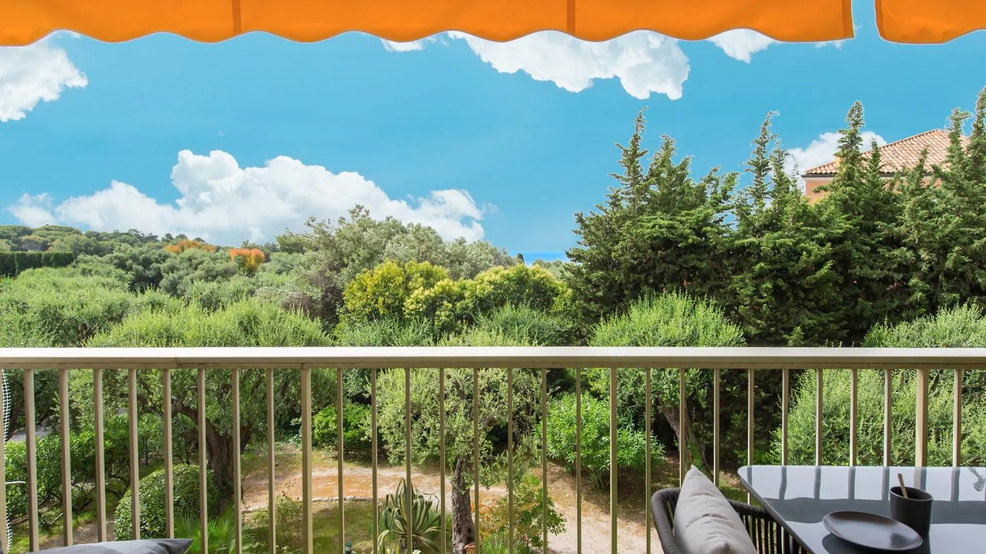 L'Oree Du Cap-Somptueux 2 Pieces- Garage- Terrasse 로퀴에브륀캡마르탱 아파트